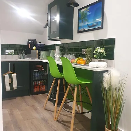 Southgate Luxury Apartments Elland Экстерьер фото
