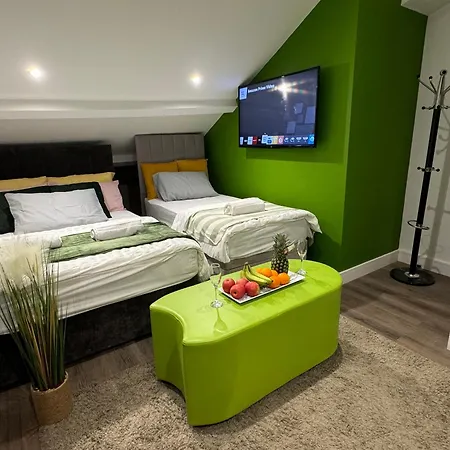 Southgate Luxury Apartments Elland Экстерьер фото