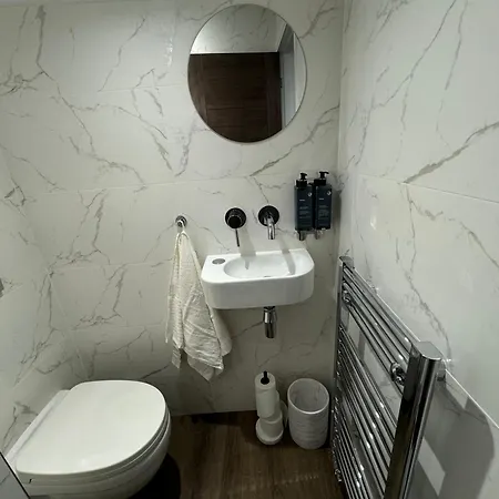 Southgate Luxury Apartments Elland Экстерьер фото