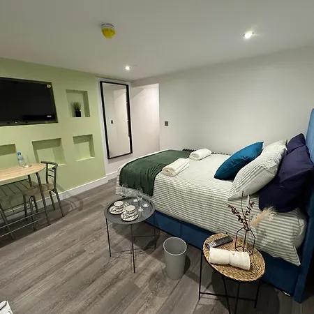 Southgate Luxury Apartments Elland Экстерьер фото