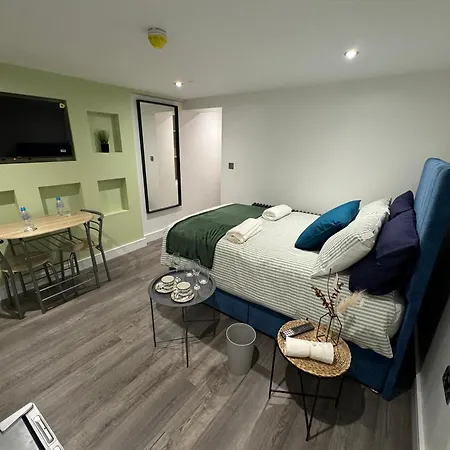 Southgate Luxury Apartments Elland Экстерьер фото
