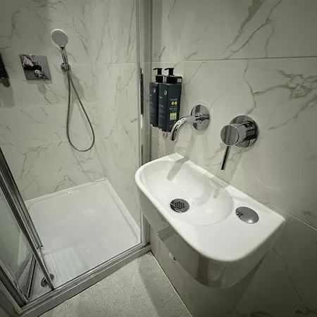 Southgate Luxury Apartments Elland Экстерьер фото