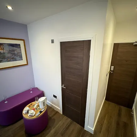 Southgate Luxury Apartments Elland Экстерьер фото