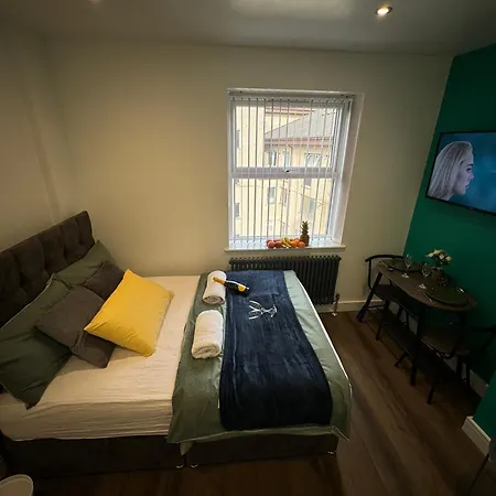 Southgate Luxury Apartments Elland Экстерьер фото