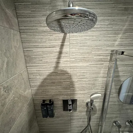 Southgate Luxury Apartments Elland Экстерьер фото