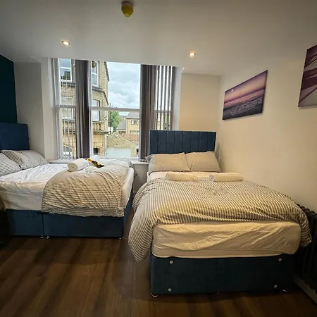 Southgate Luxury Apartments Elland Экстерьер фото