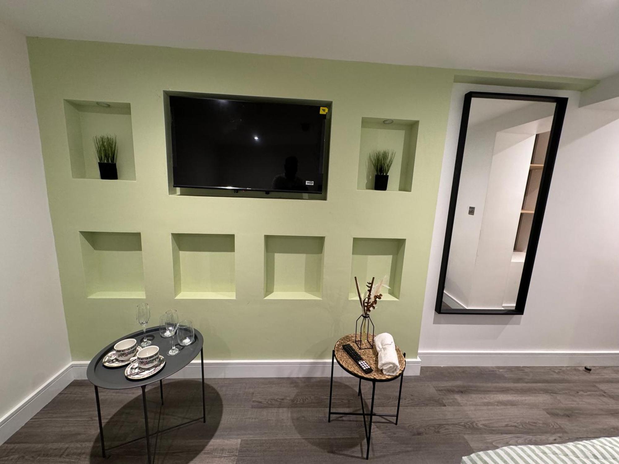 Southgate Luxury Apartment Elland