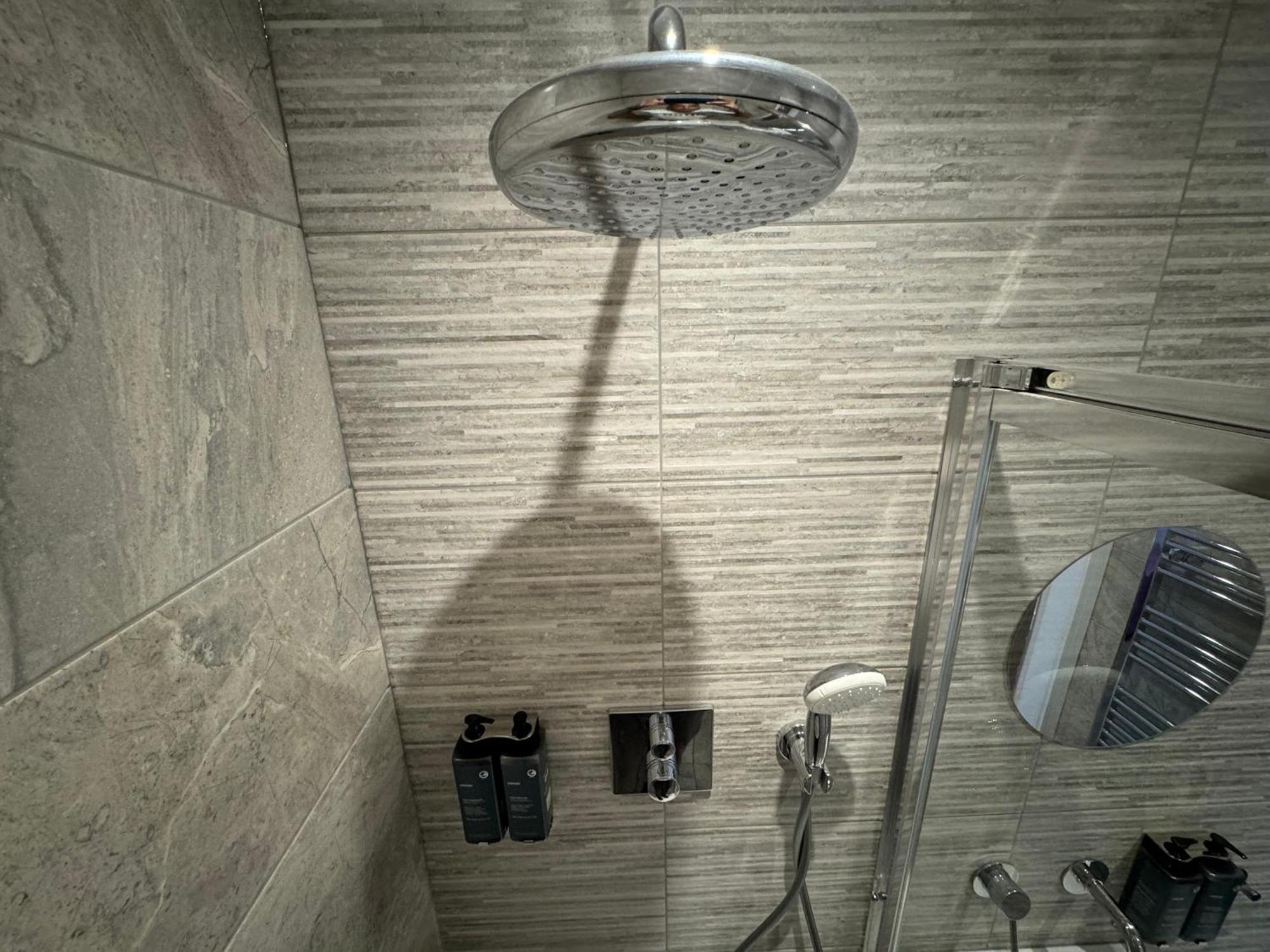 Southgate Luxury Apartment