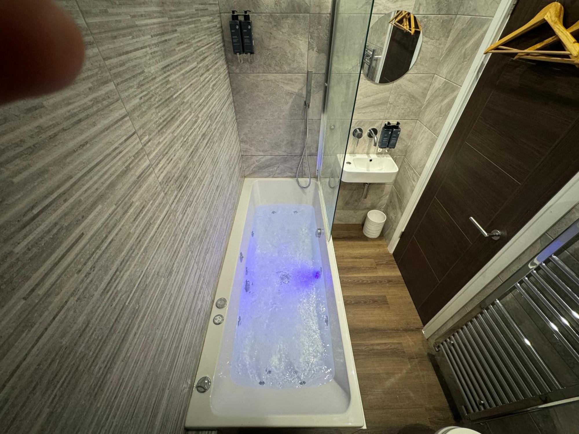 Southgate Luxury Apartment Elland