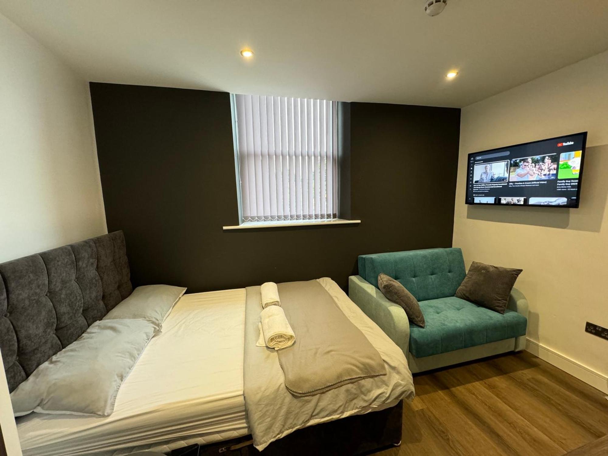Southgate Luxury Apartment