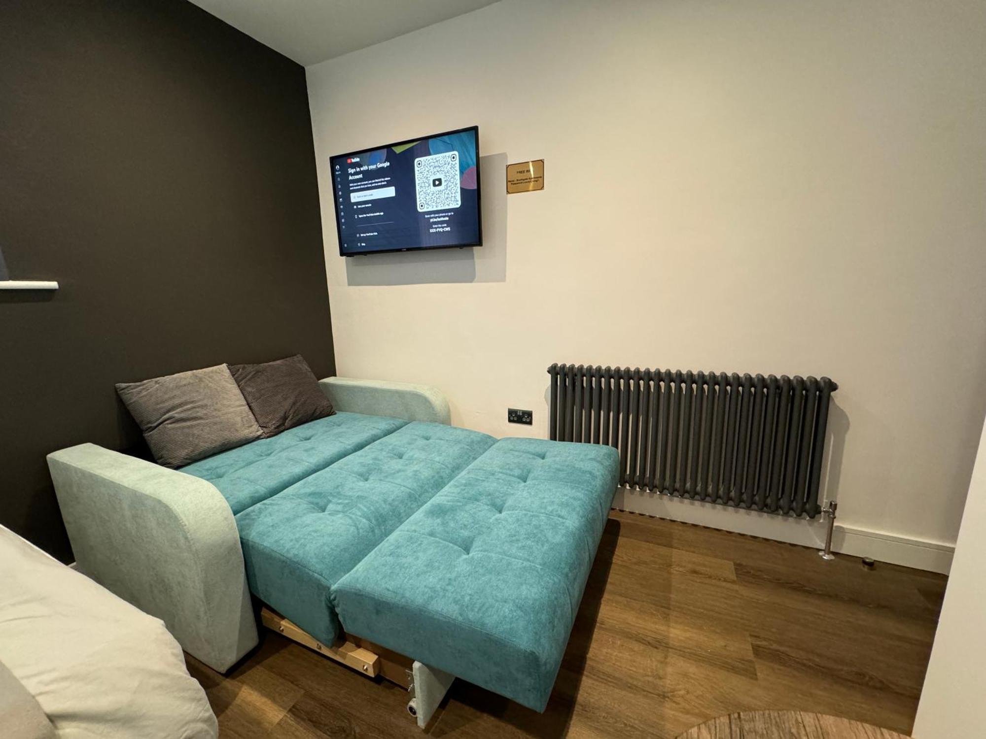 Southgate Luxury Apartment