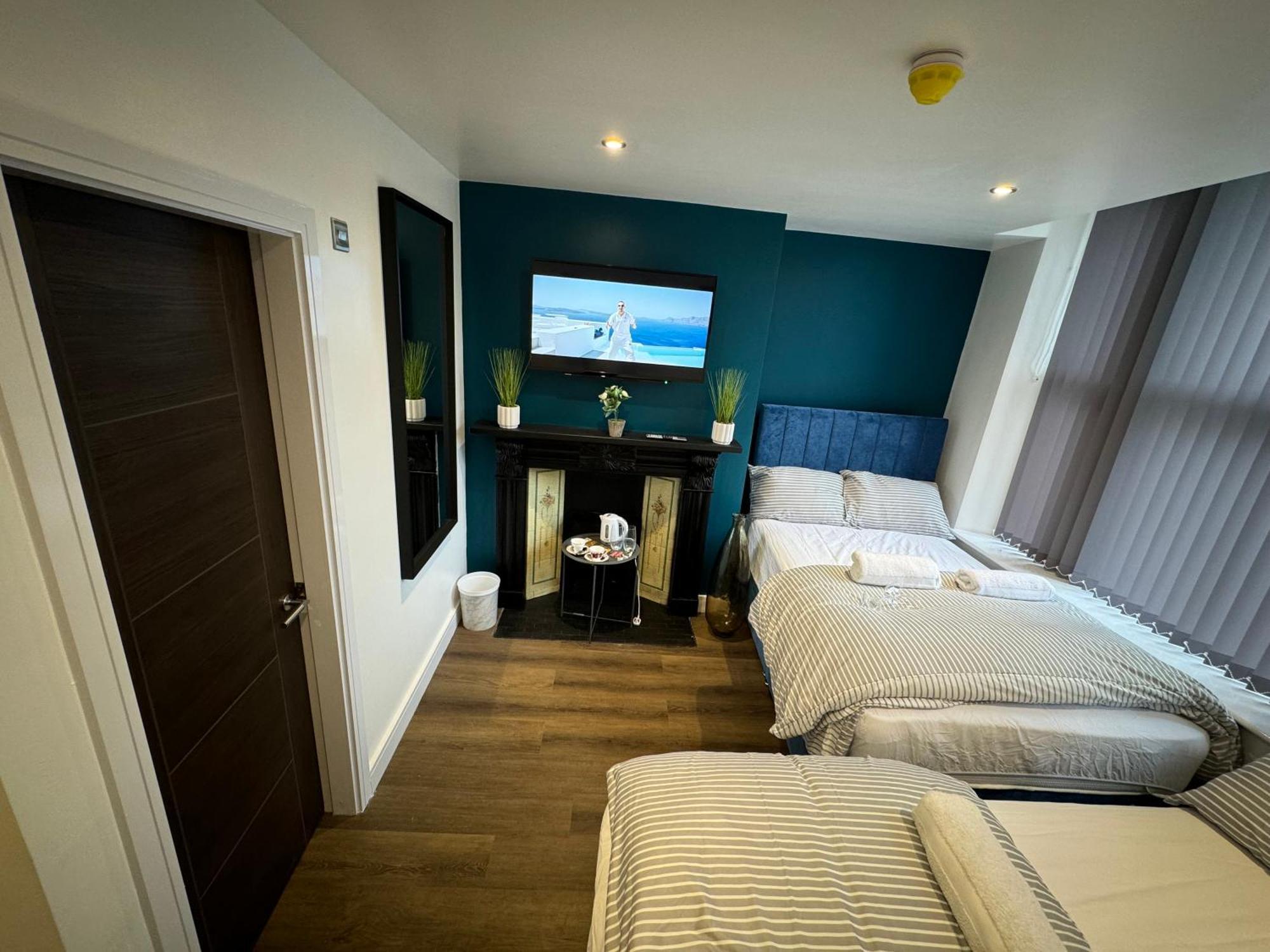 Southgate Luxury * Elland